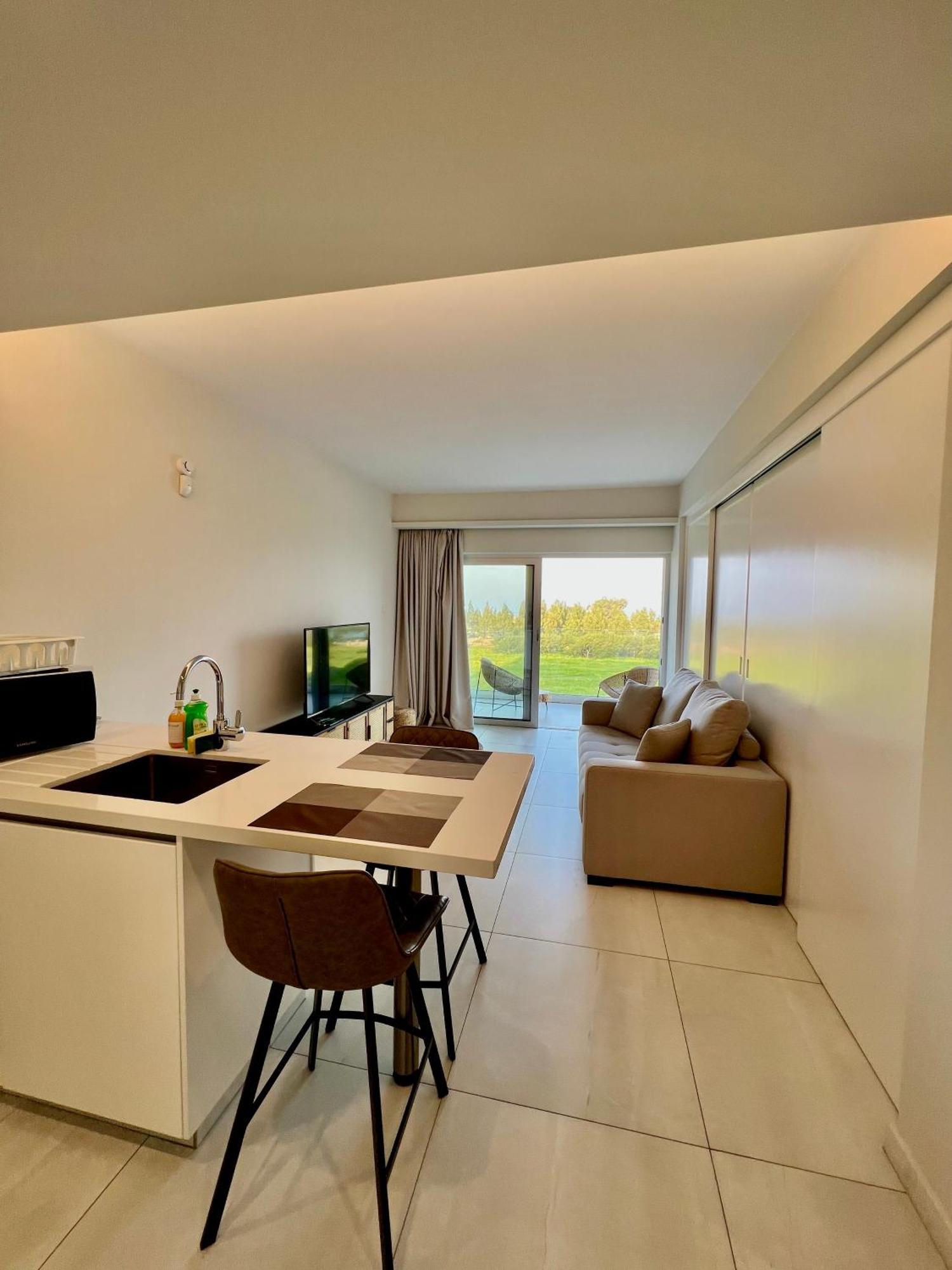 Emerald Suites Protaras Extérieur photo