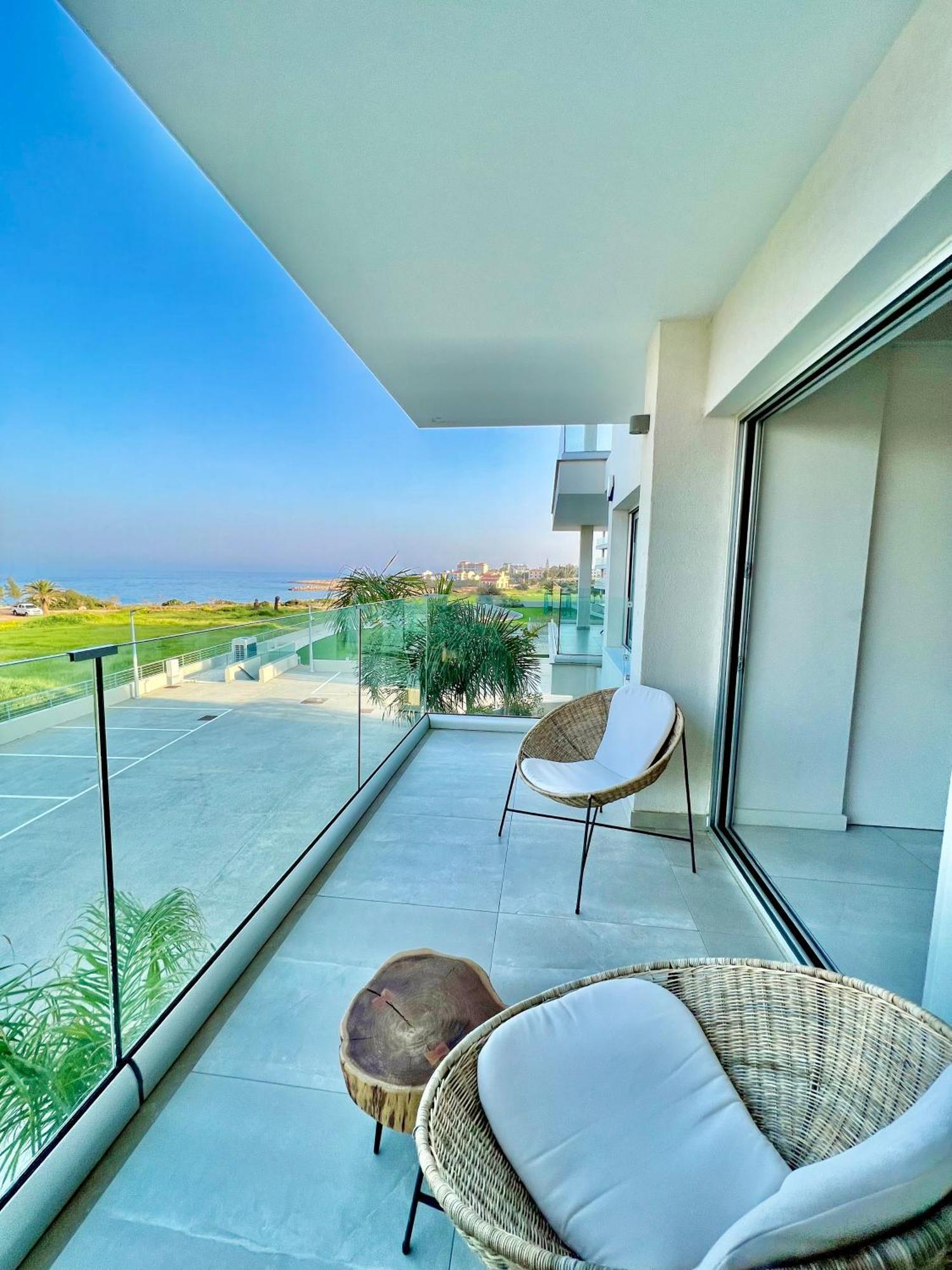 Emerald Suites Protaras Extérieur photo