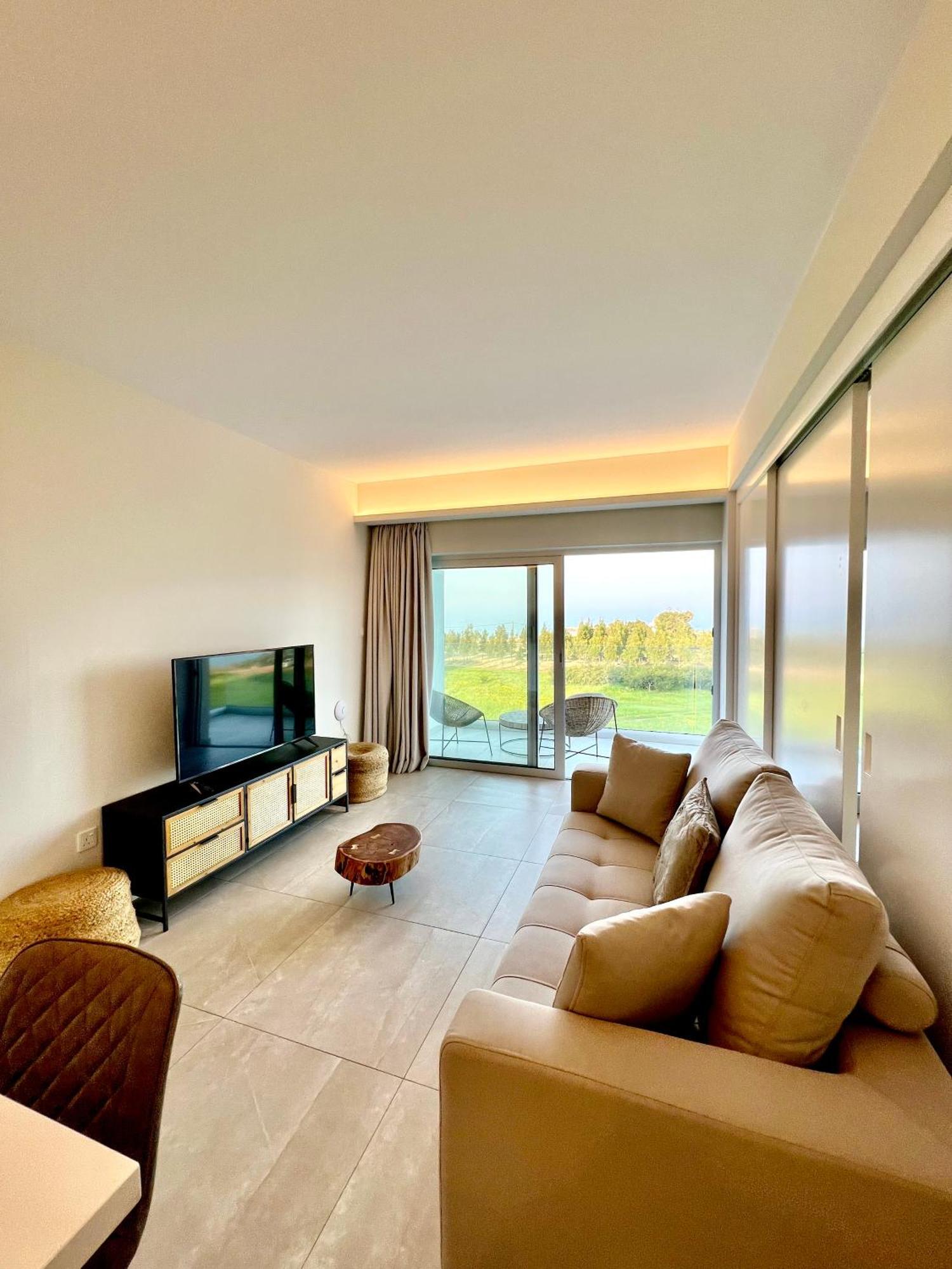 Emerald Suites Protaras Extérieur photo